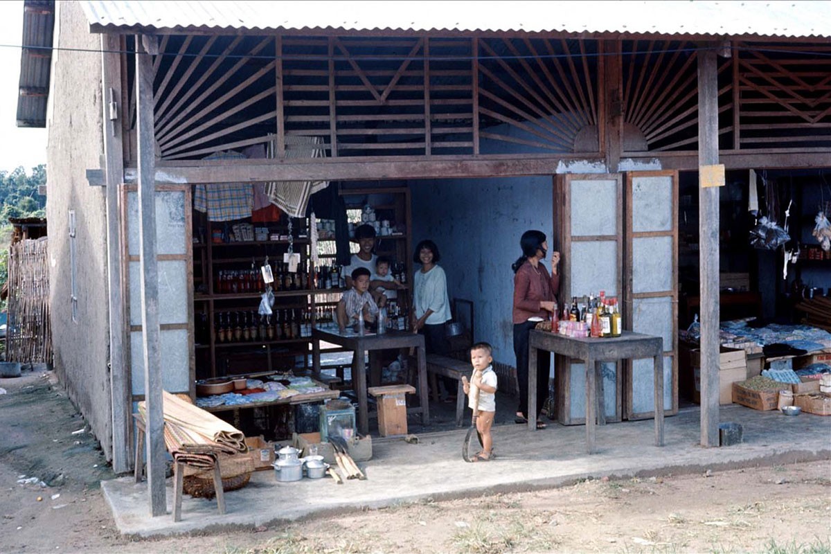 Canh buon ban nhon nhip o Sai Gon xua hoi 1960-Hinh-9